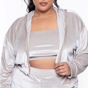 🟤NWT CURVY SENSE Plus Velour Hooded Cropped Jacket in Stone